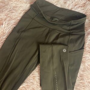 LULULEMON SIZE 4, Army Green Reflective Tights.